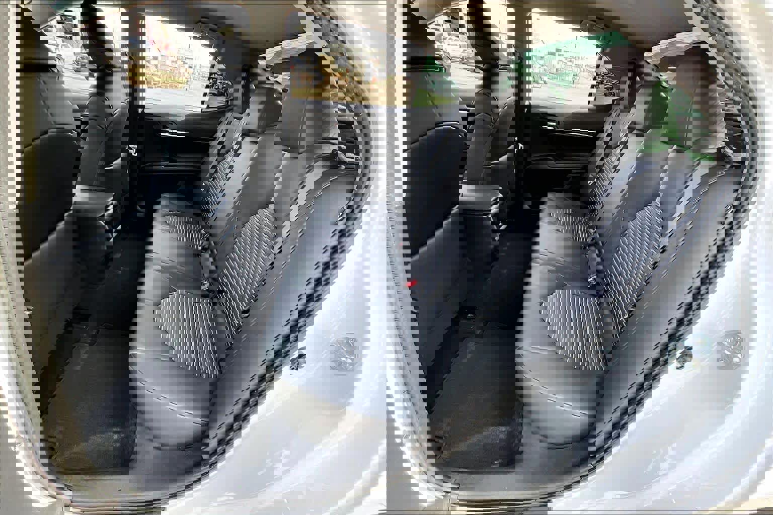 Used 2023 Toyota Camry SE image 19