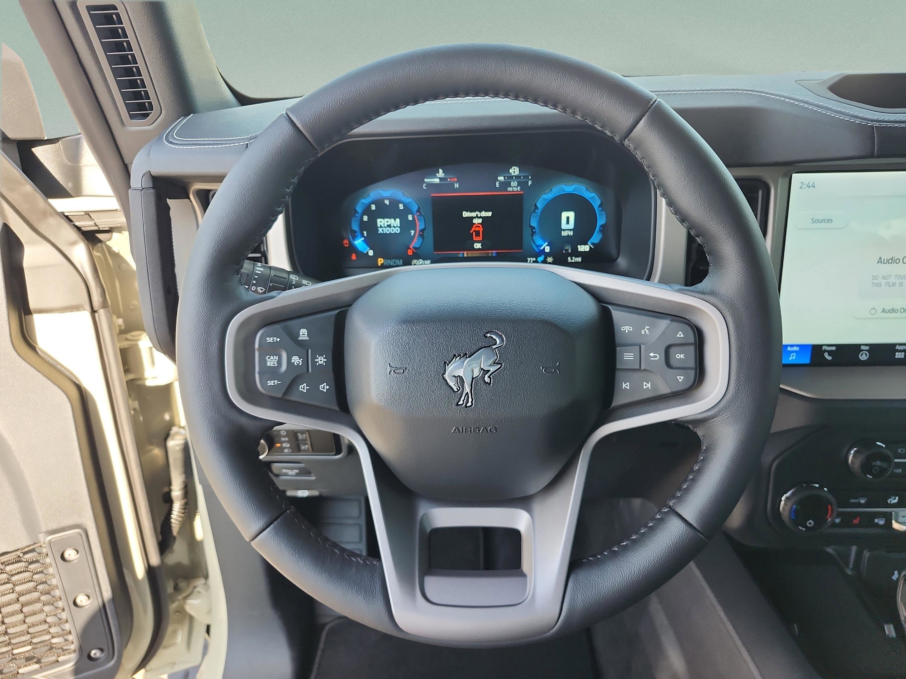 New 2025 Ford Bronco Outer Banks AWD/4WD image 10