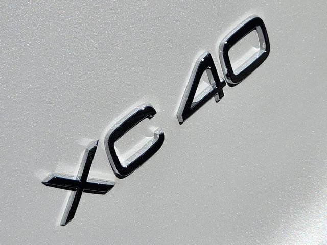 New 2026 Volvo XC40 B5 Core AWD/4WD image 16