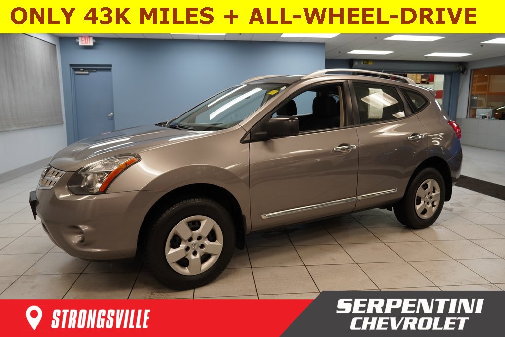 Used 2014 Nissan Rogue S w/ Convenience Package
