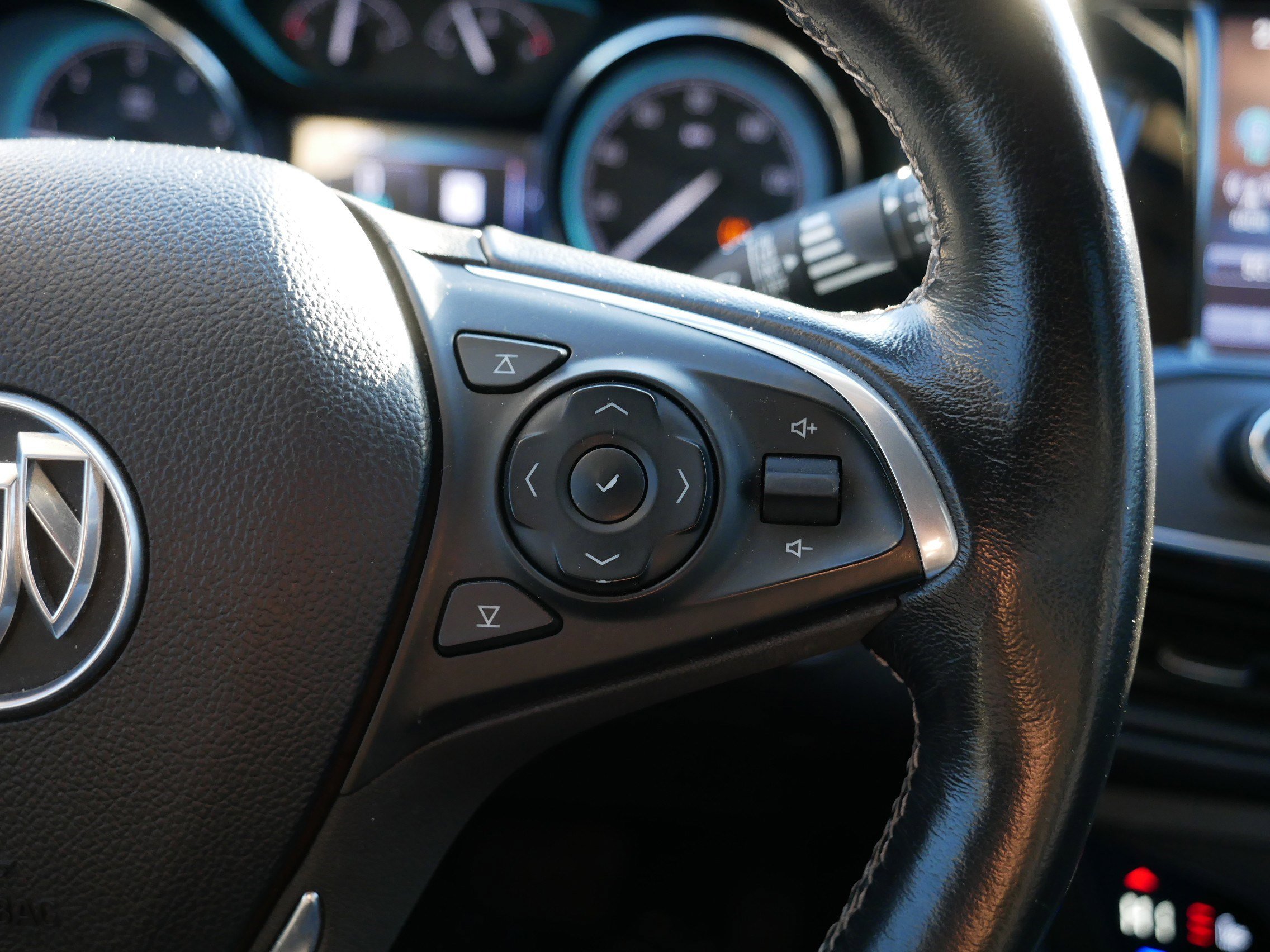 Used 2017 Buick Envision Essence w/ LPO, Cargo Package image 30