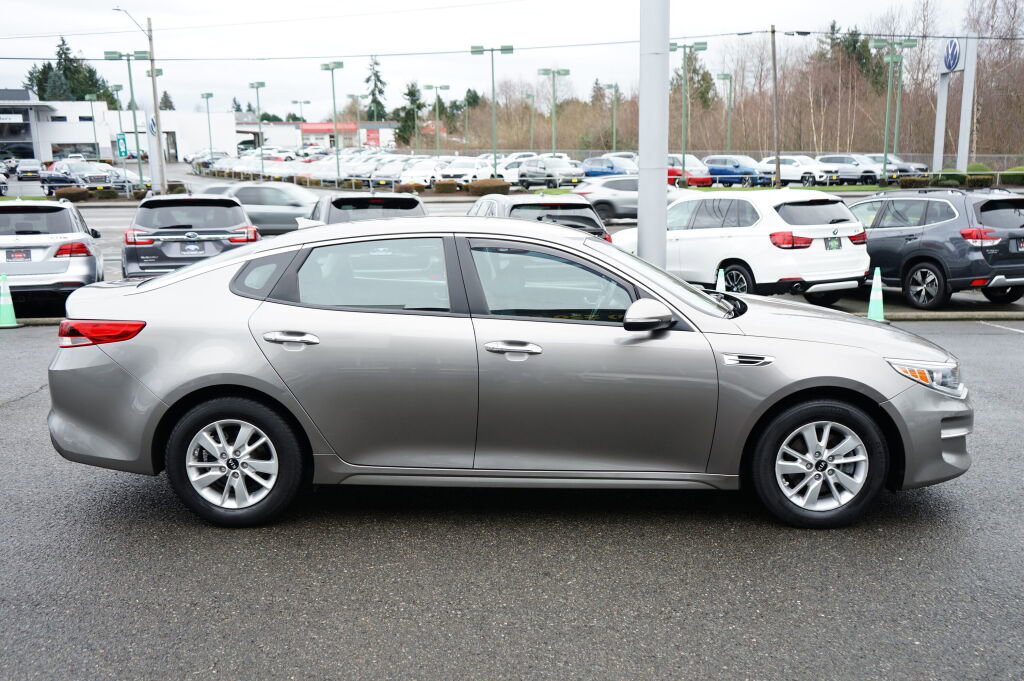 Used 2017 Kia Optima LX image 6