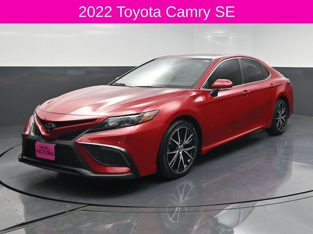 Used 2022 Toyota Camry SE image 2