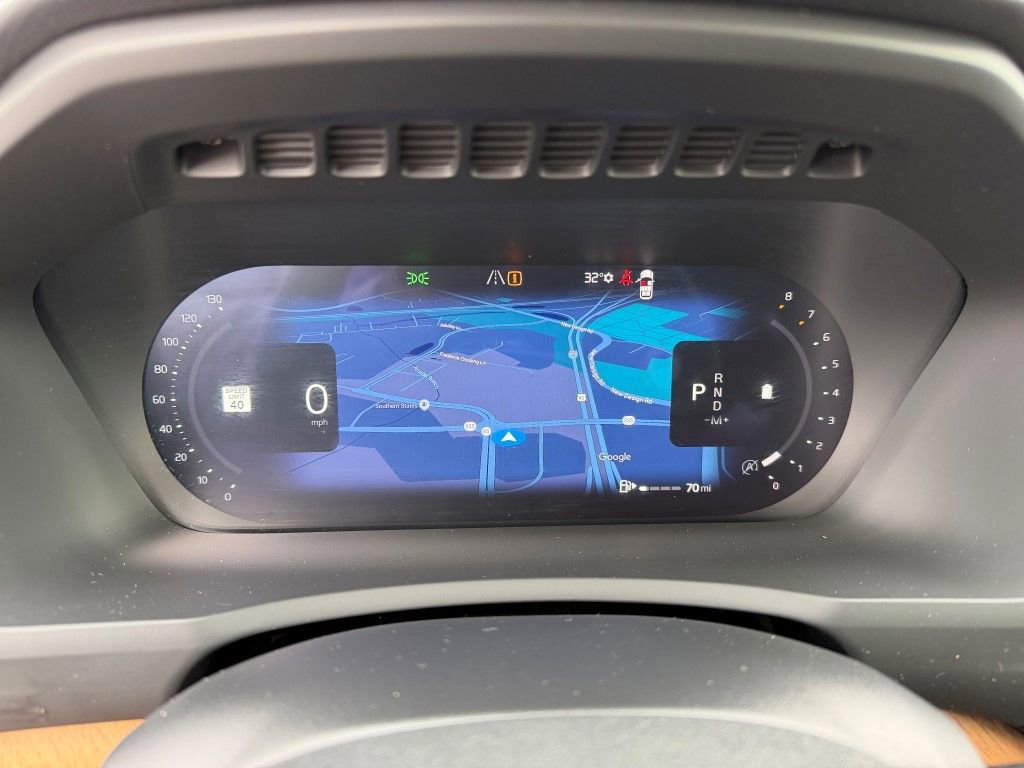 Certified 2025 Volvo XC90 B6 Plus image 34