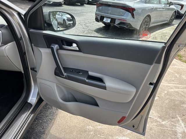Certified 2019 Kia Sportage LX FWD image 16