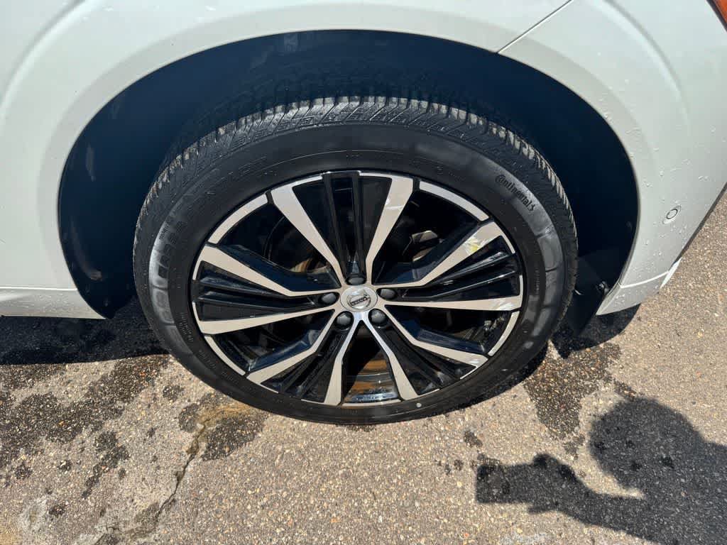 Used 2024 Volvo XC60 B5 Plus w/ Protection Package Premier AWD/4WD image 12