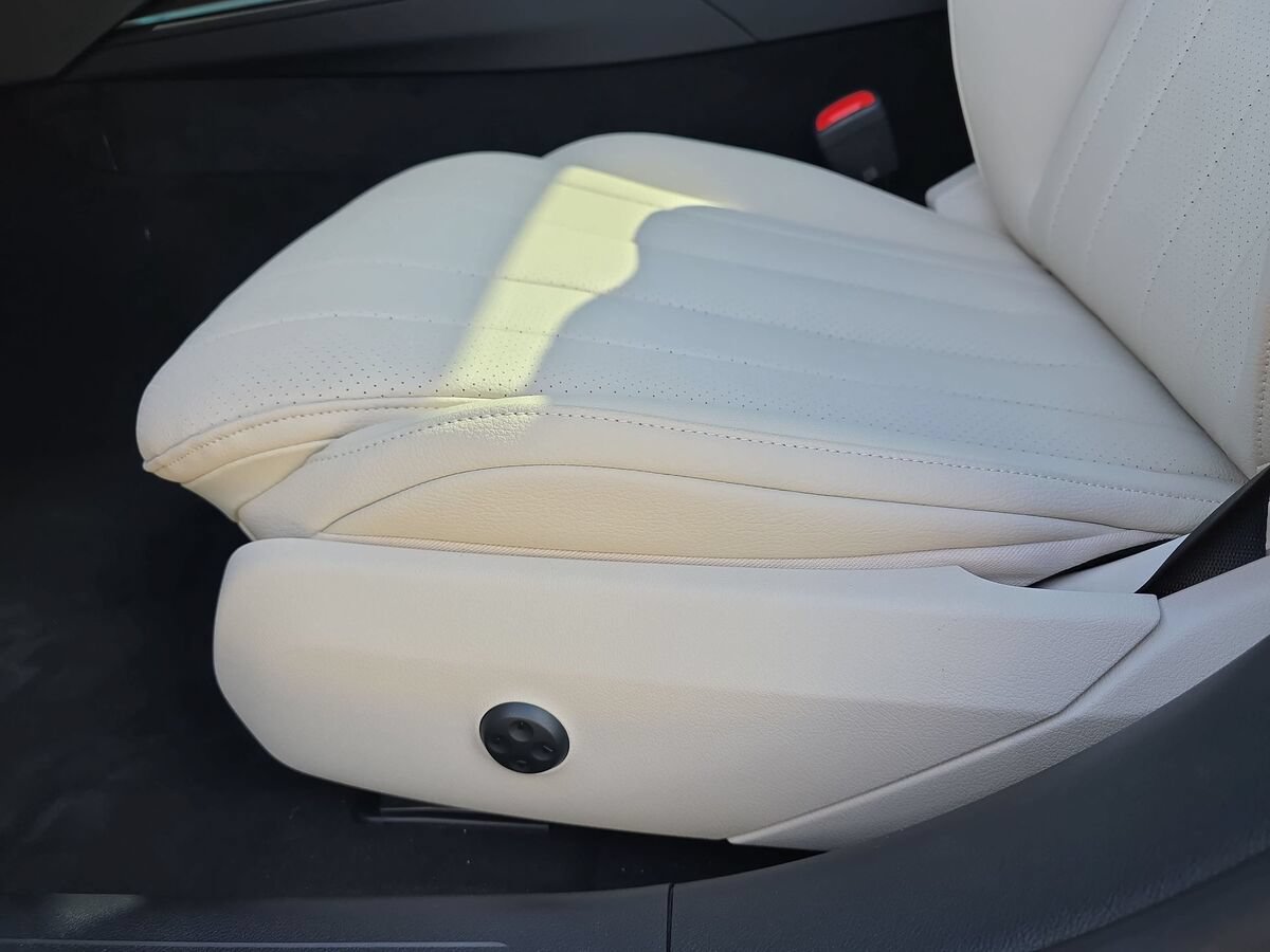 New 2026 Mercedes-Benz E 450 4MATIC Sedan image 28
