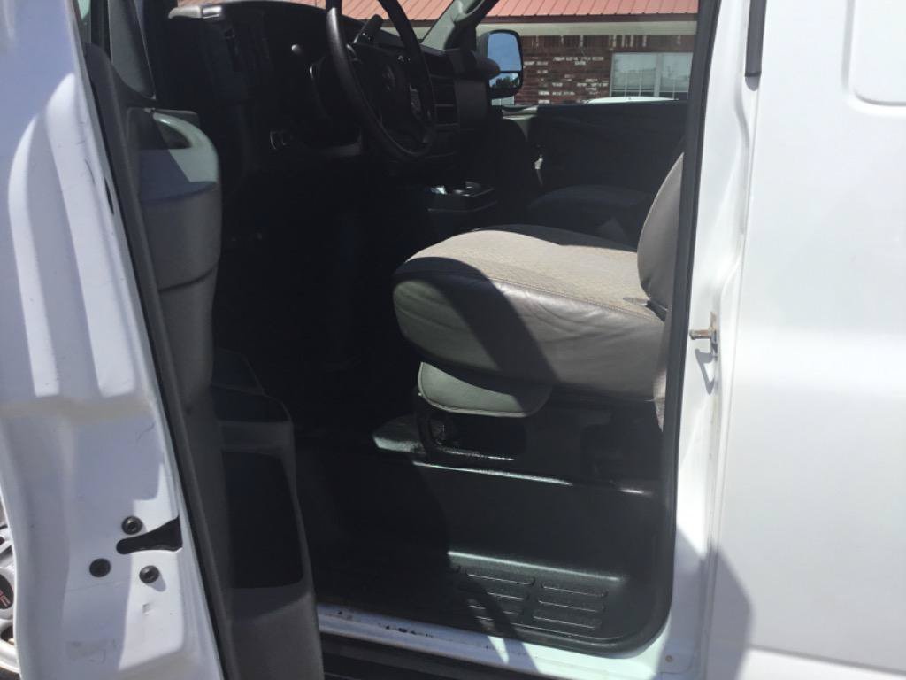 Used 2014 GMC Savana 2500 RWD image 23