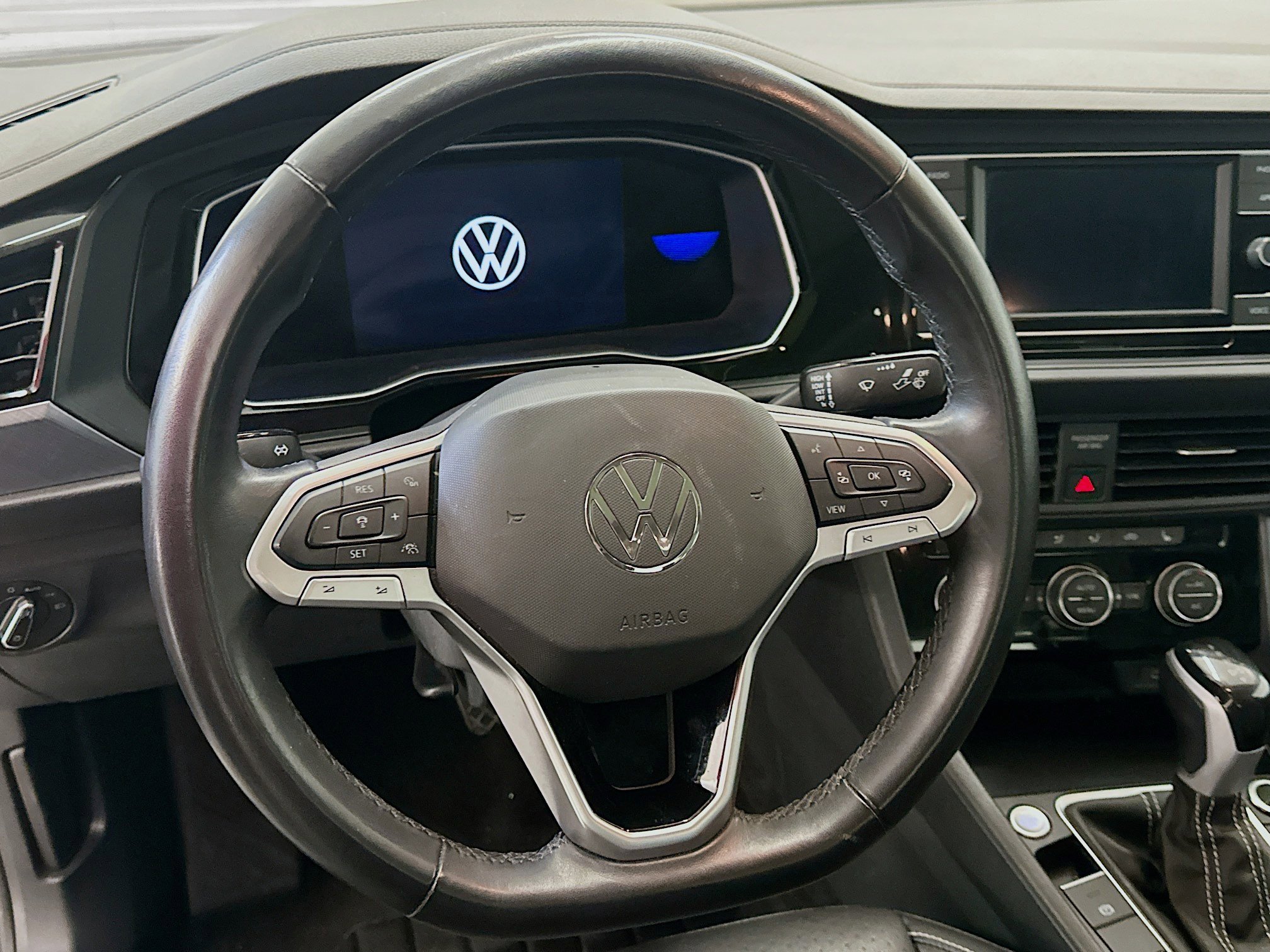 Used 2024 Volkswagen Jetta SE image 18