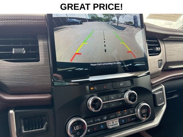 Used 2024 Ford Expedition Limited image 12