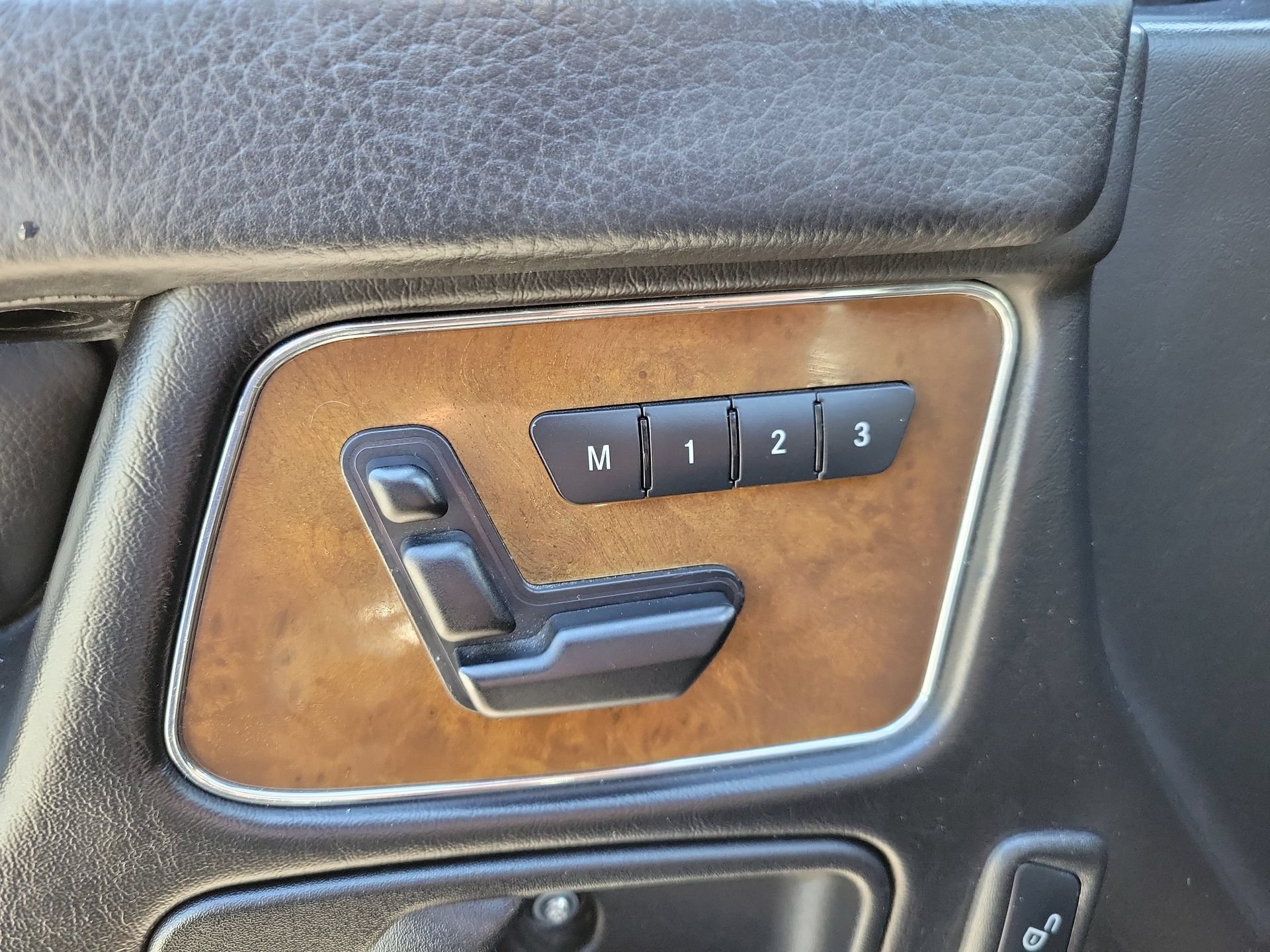 Used 2018 Mercedes-Benz G 550 image 23