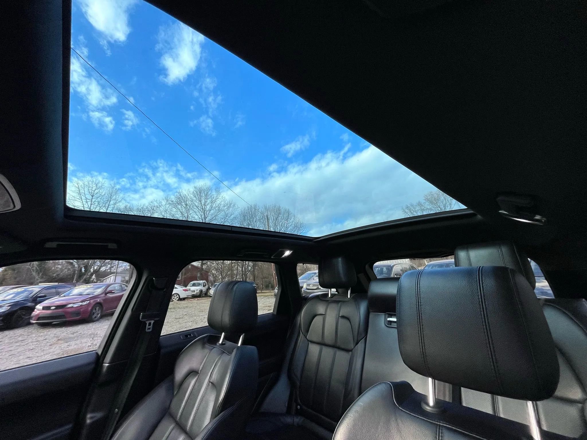 Used 2016 Land Rover Range Rover Sport SE image 8