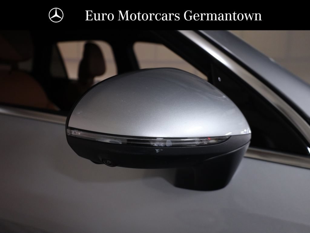 Used 2024 Mercedes-Benz GLC 300 4MATIC image 78