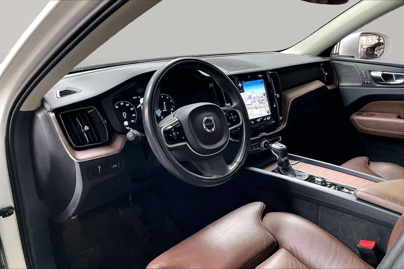 Used 2020 Volvo XC60 T5 Inscription w/ Protection Package Premier FWD image 17