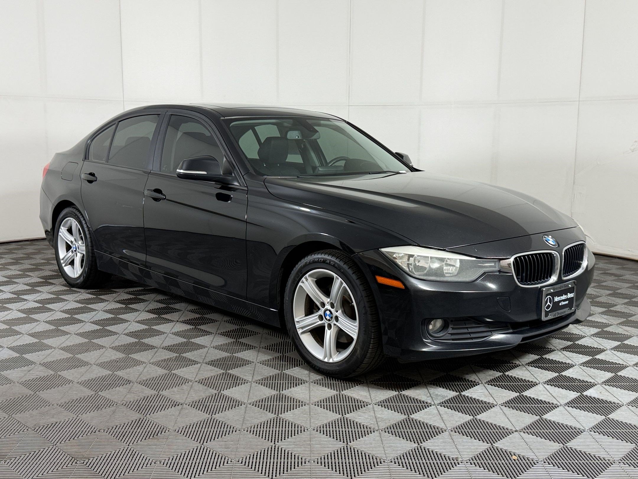 Used 2014 BMW 320i xDrive Sedan AWD/4WD image 7