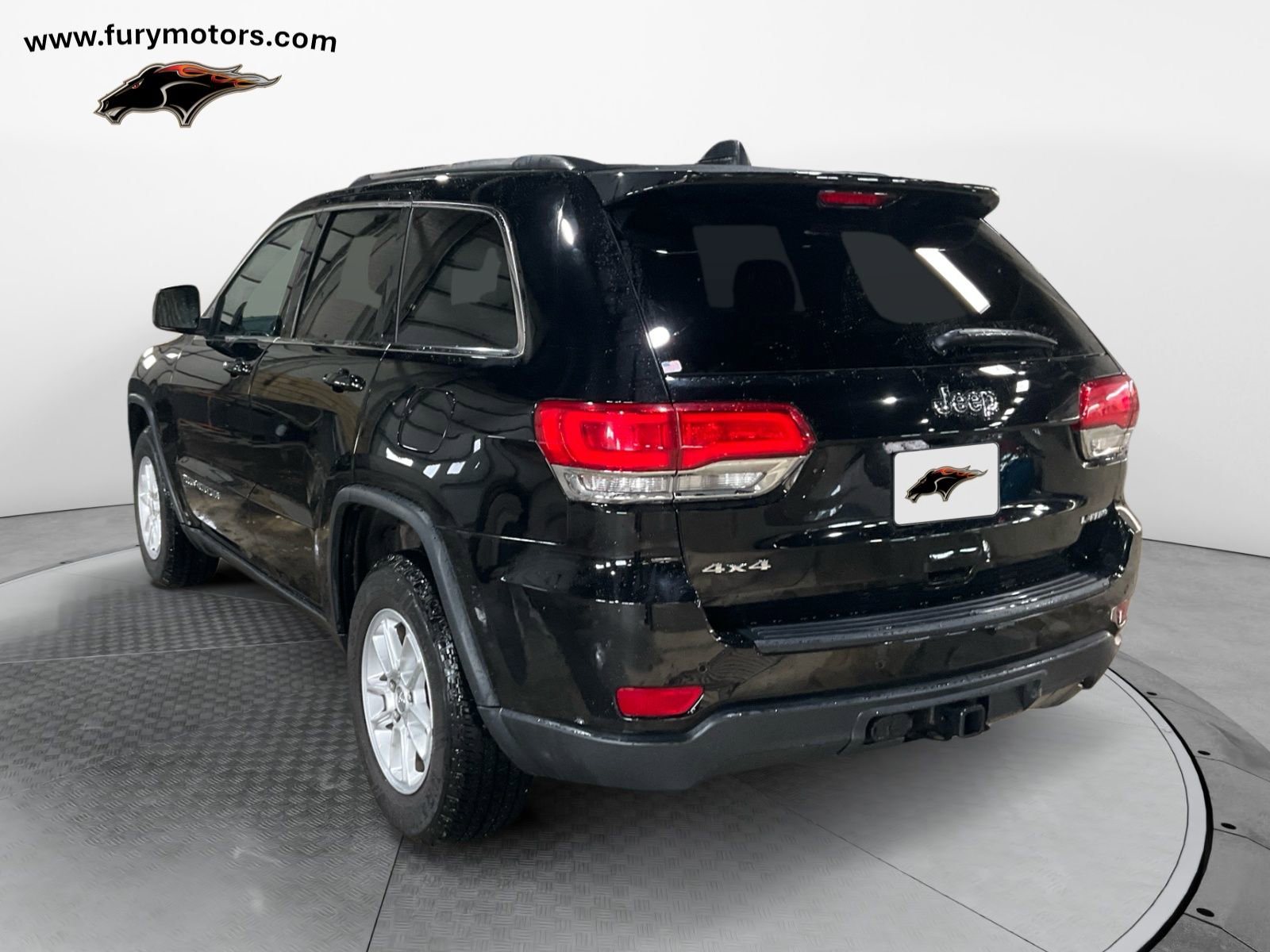 Used 2019 Jeep Grand Cherokee Laredo image 5