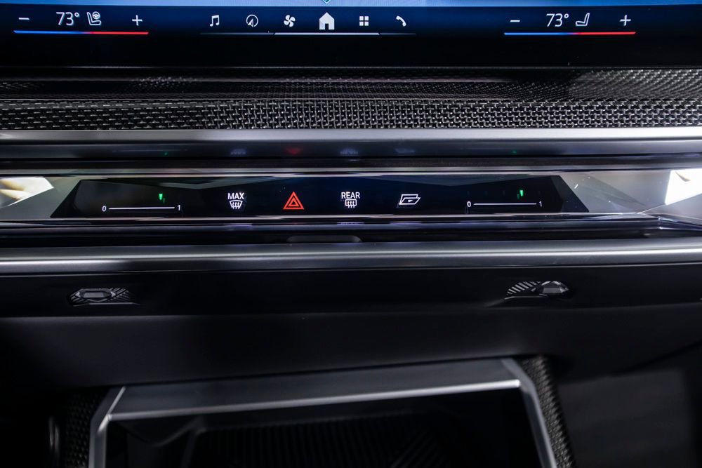 Used 2023 BMW 740i w/ Executive Package RWD image 30