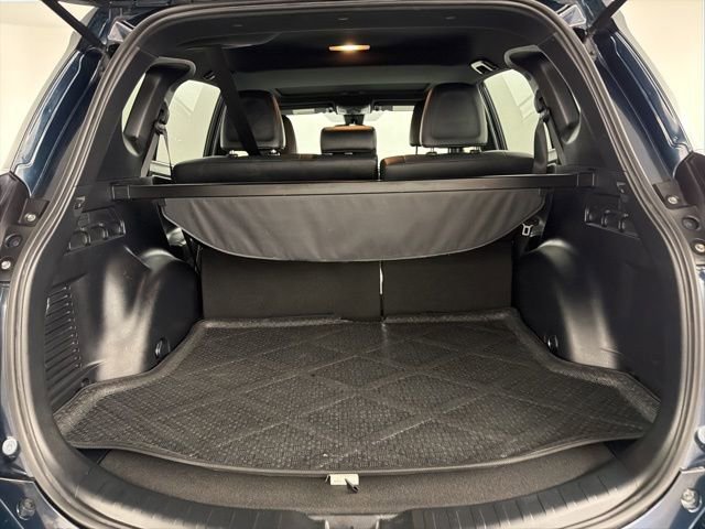 Used 2017 Toyota RAV4 SE image 32