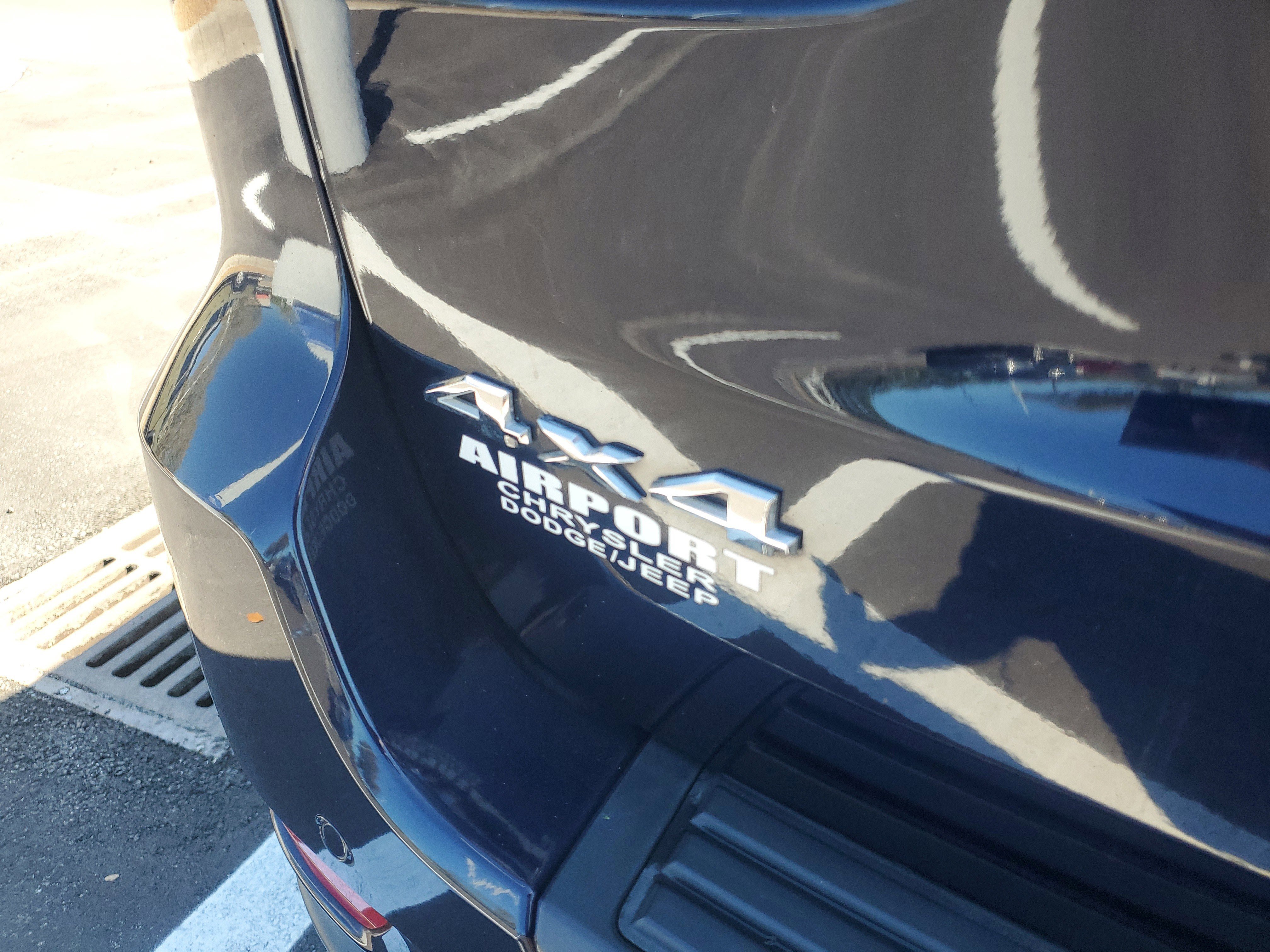 Used 2018 Jeep Grand Cherokee Laredo image 11