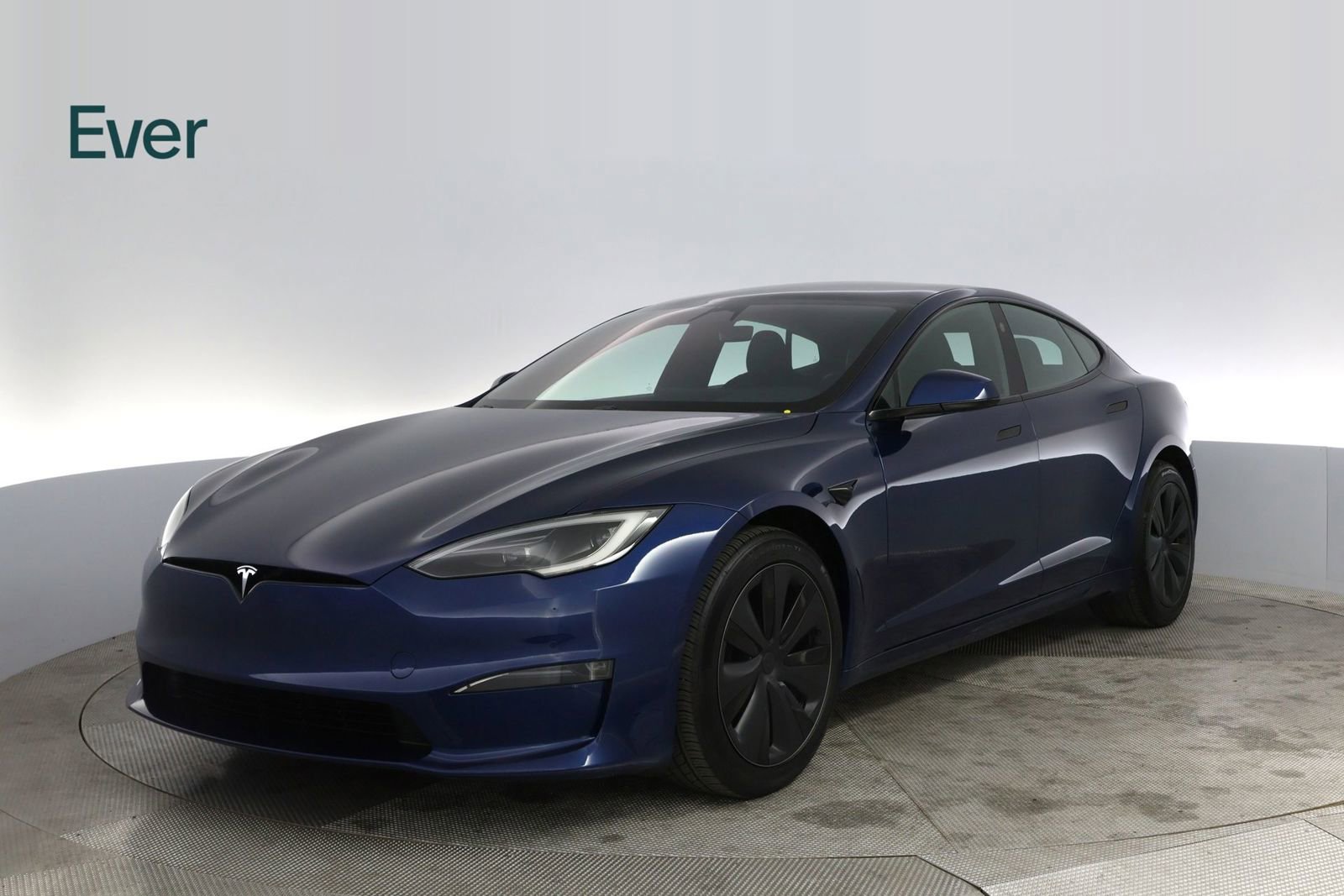 Used 2023 Tesla Model S Standard Range image 2