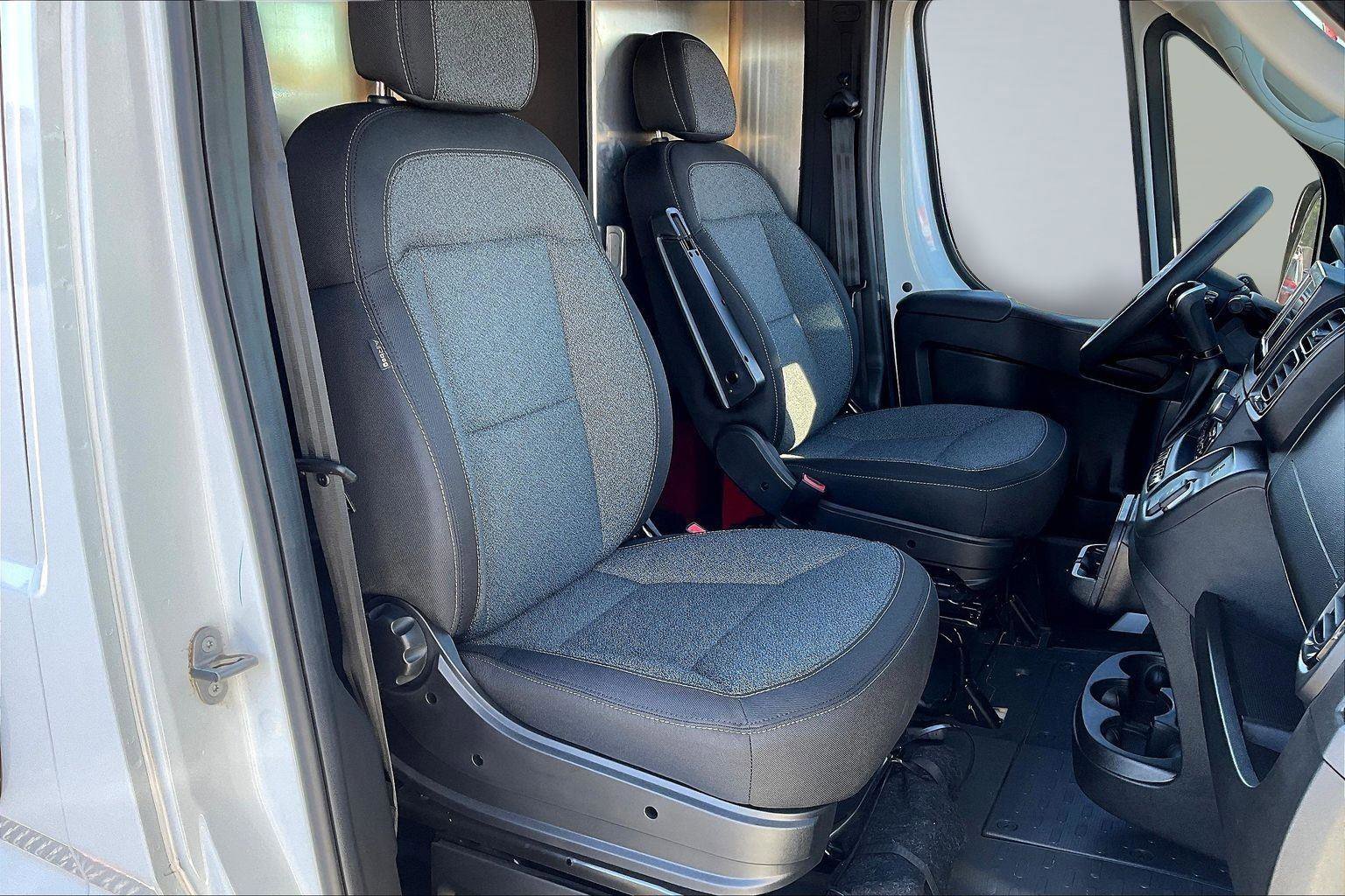 Used 2025 RAM ProMaster 2500 w/ Convenience Group image 7