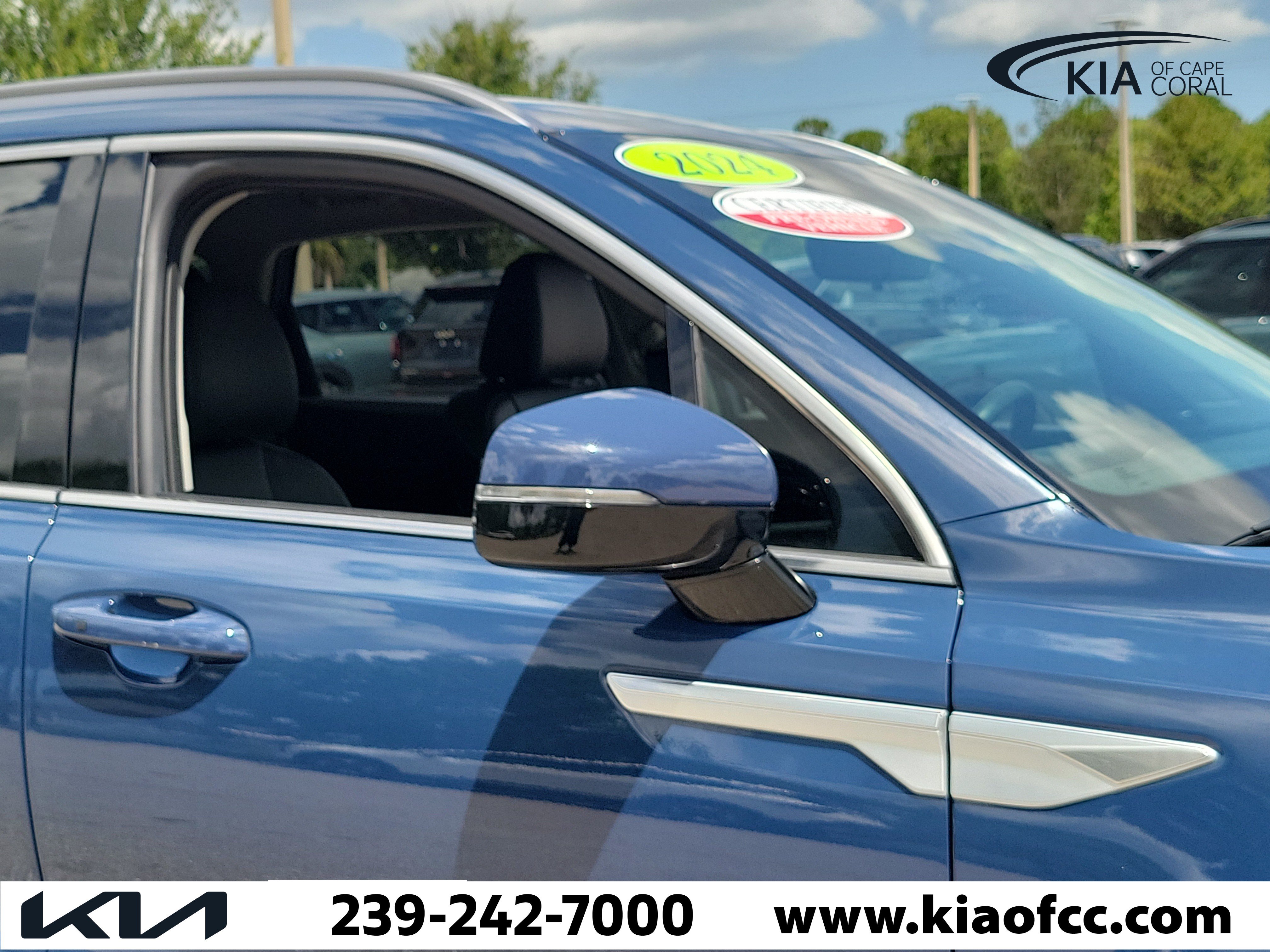 Certified 2024 Kia Sorento S FWD image 8