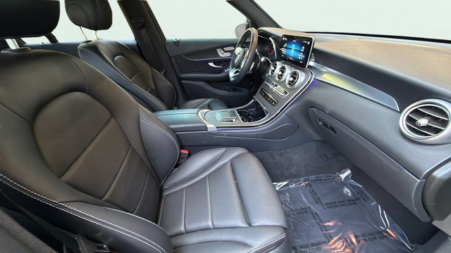 Used 2022 Mercedes-Benz GLC 300 4MATIC image 22