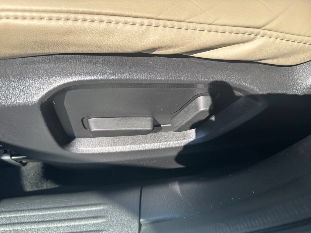 Used 2018 MAZDA CX-5 Touring w/ Preferred Equipment Package FWD image 10