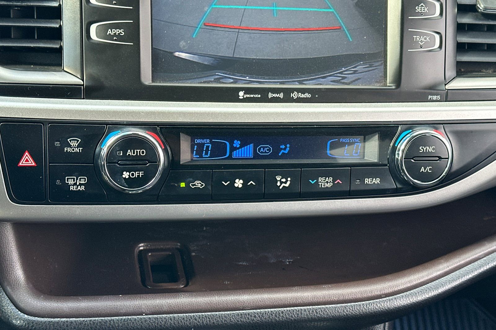 Used 2019 Toyota Highlander Plus FWD image 21