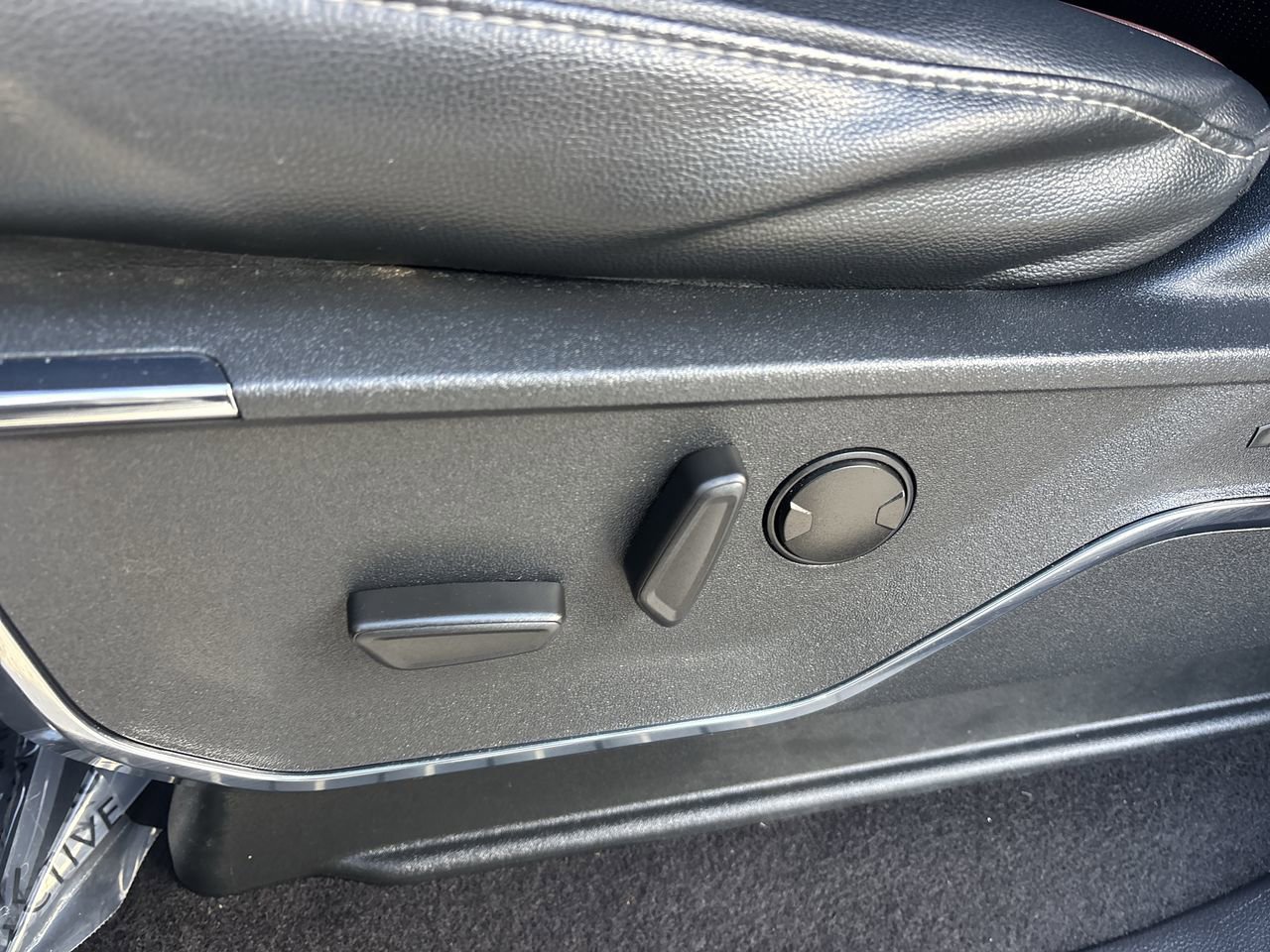 Certified 2023 Ford F150 Lariat w/ Trailer Tow Package image 13