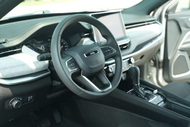 Used 2024 Jeep Compass Sport AWD/4WD image 27