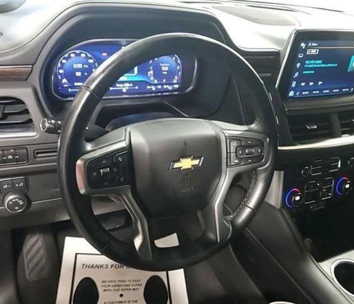 Used 2023 Chevrolet Suburban Premier RWD image 6