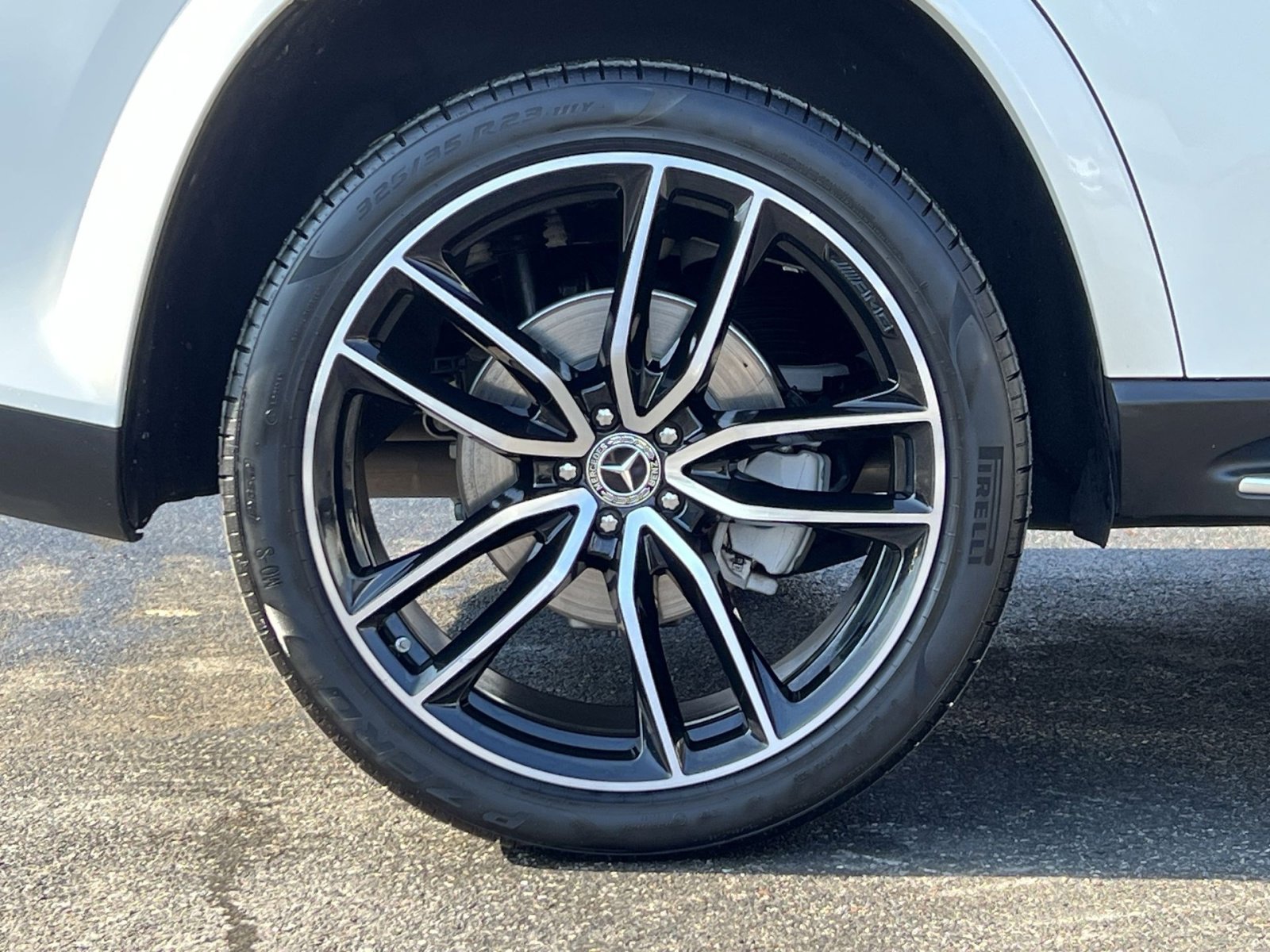 Used 2023 Mercedes-Benz GLS 580 4MATIC image 10