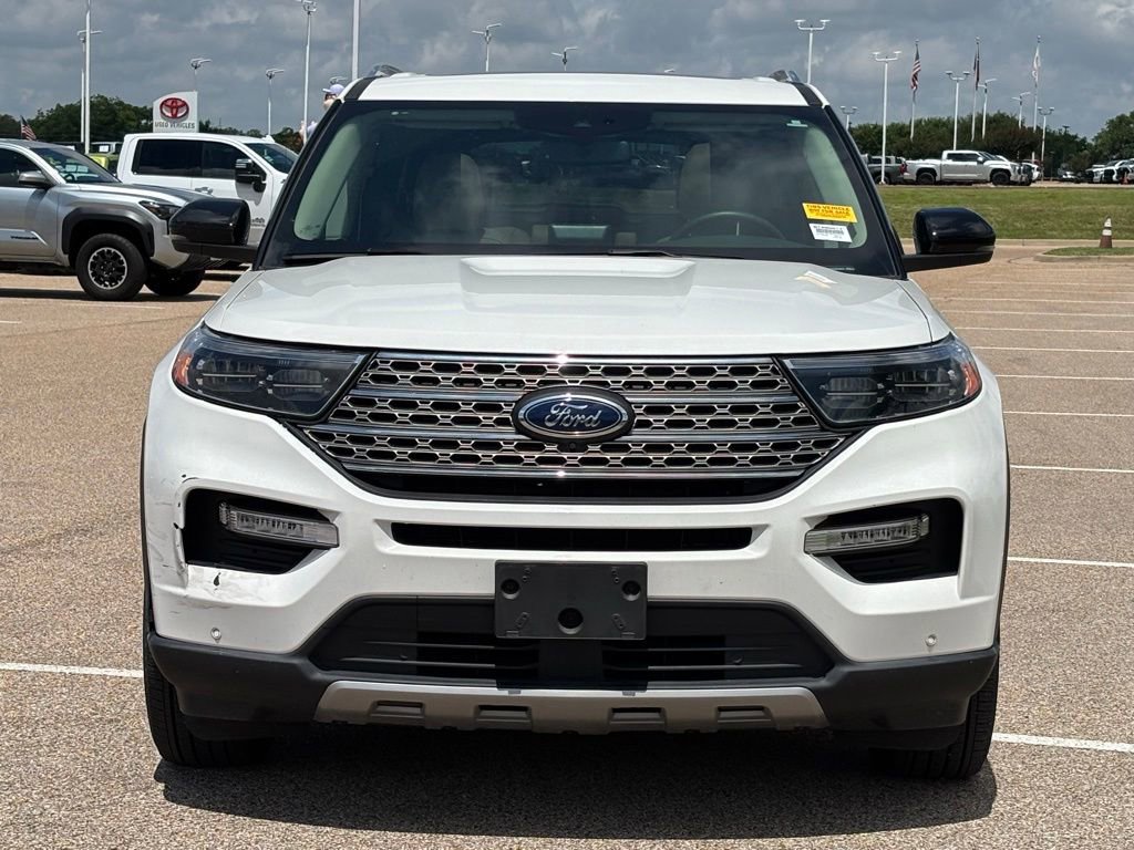 Used 2024 Ford Explorer Limited w/ Limited Technology Package RWD image 3