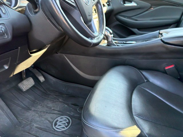 Used 2020 Buick Envision Essence FWD image 39