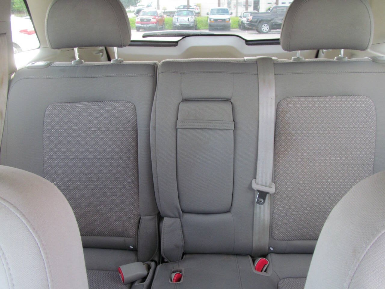 Used 2009 Saturn Vue XR w/ Convenience Package FWD image 16