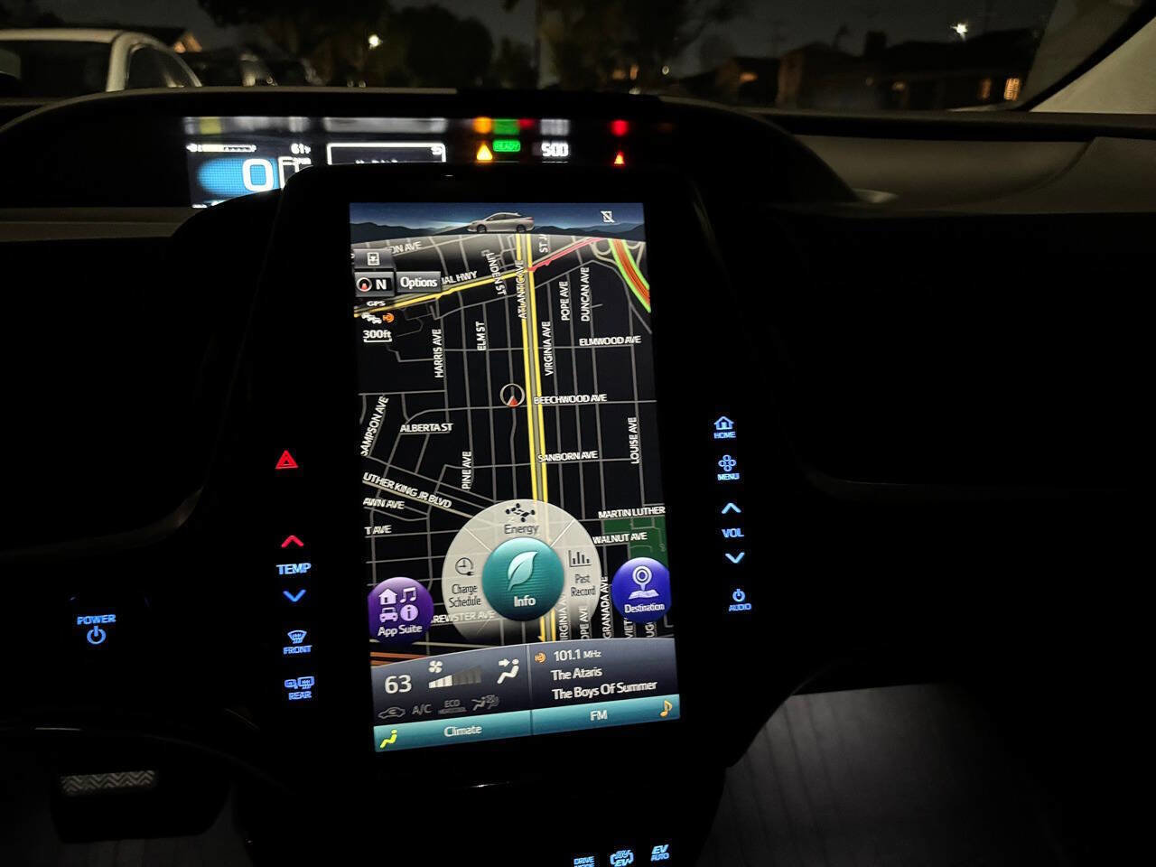 Used 2018 Toyota Prius Prime Premium image 14