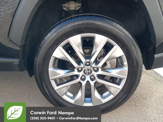 Used 2022 Toyota RAV4 Limited image 30