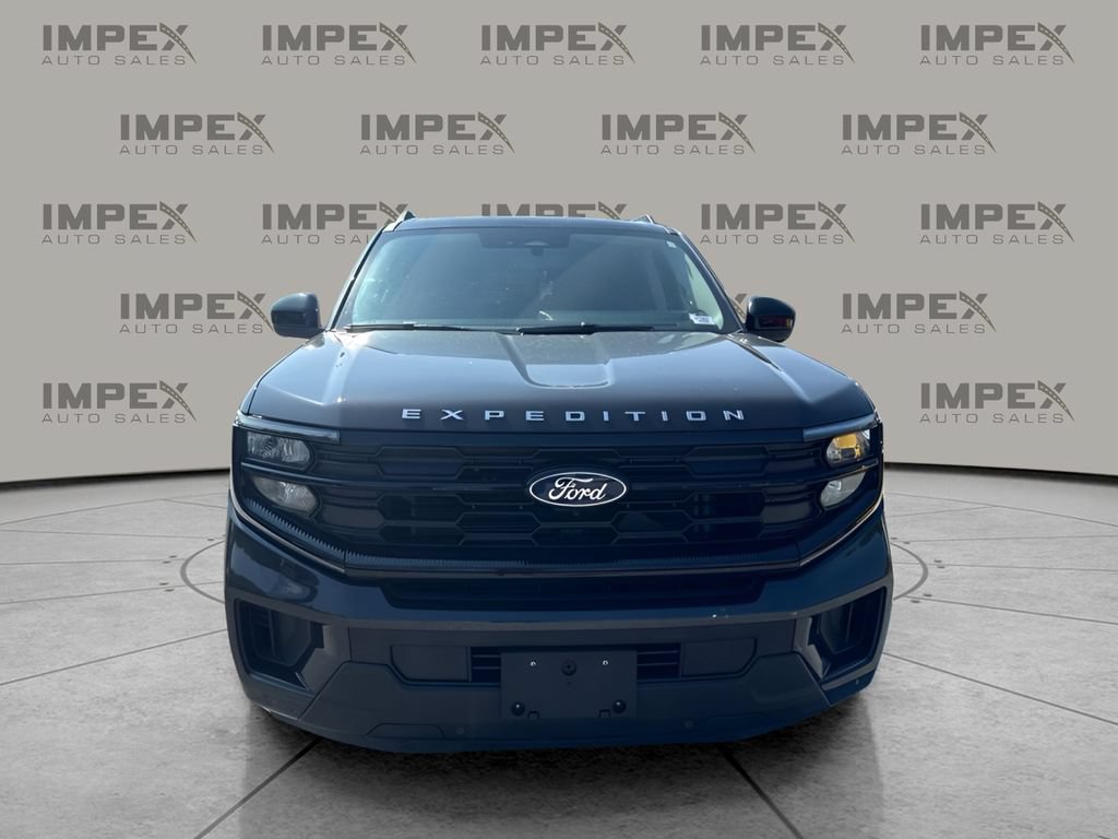 Used 2025 Ford Expedition Max Active RWD image 8