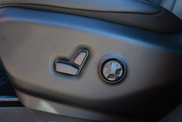 New 2026 Chrysler Voyager LX image 23