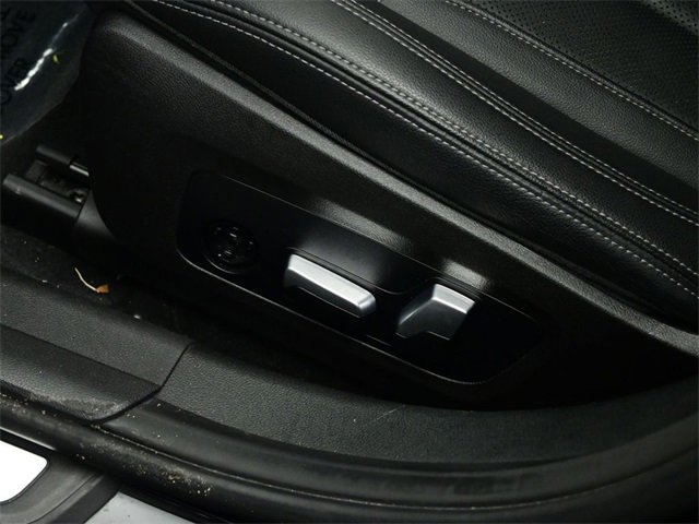 Used 2022 BMW 330i Sedan w/ M Sport Package image 25