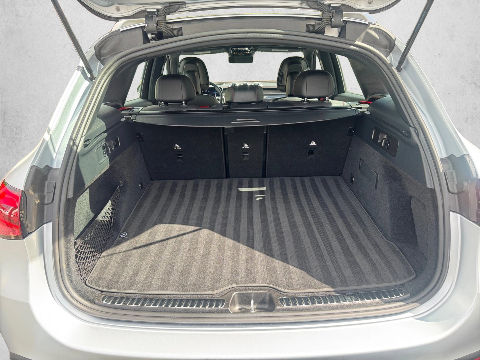 Certified 2024 Mercedes-Benz GLC 43 AMG 4MATIC image 23