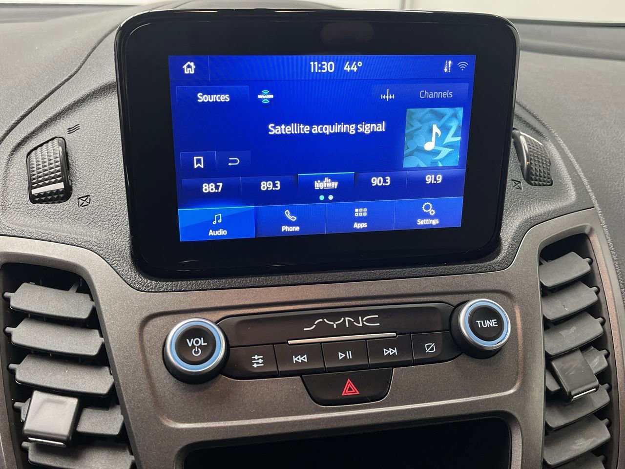 Certified 2023 Ford Transit Connect XLT image 15