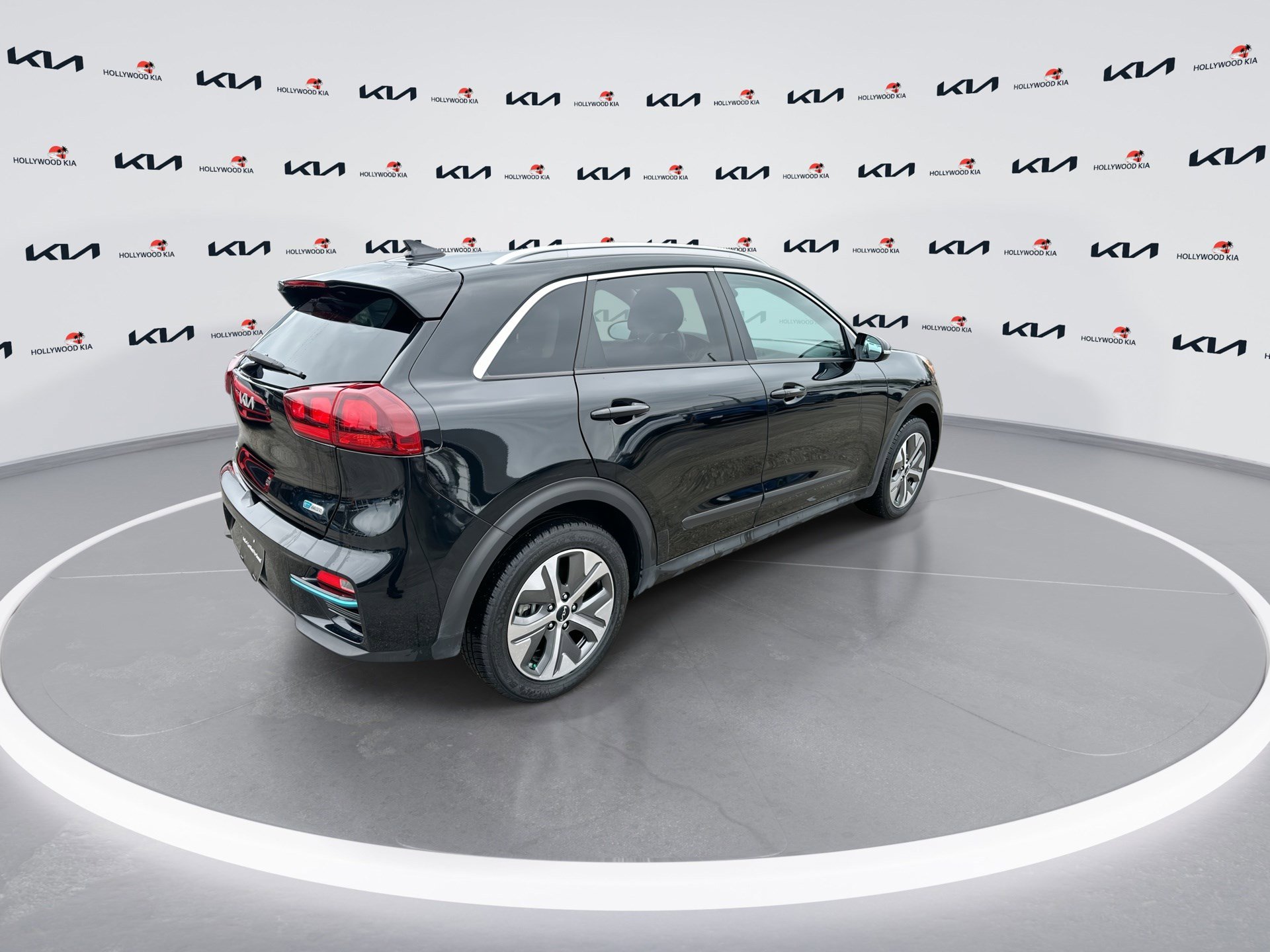 Used 2022 Kia Niro EX image 8