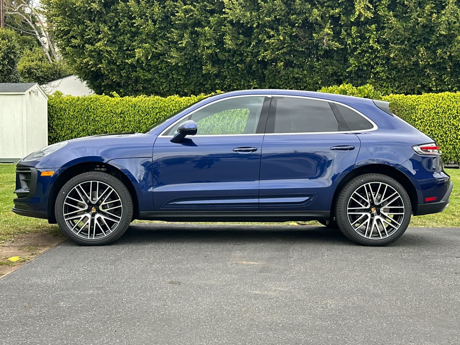 New 2026 Porsche Macan AWD/4WD image 2