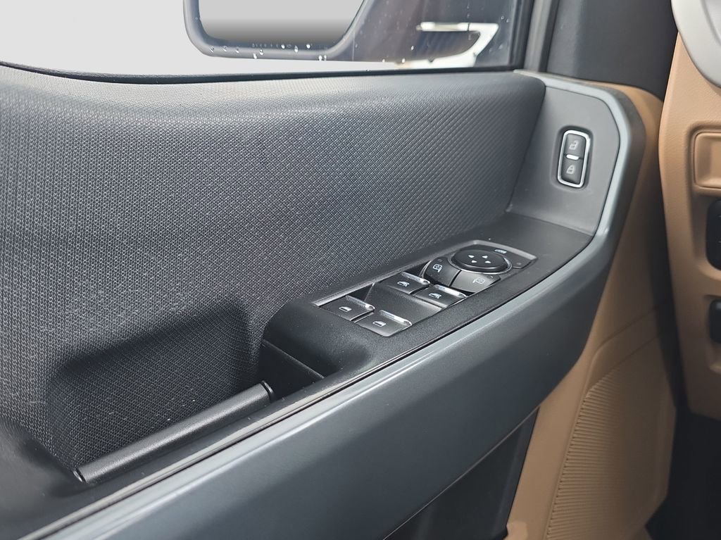 Used 2023 Ford F150 XLT AWD/4WD image 11