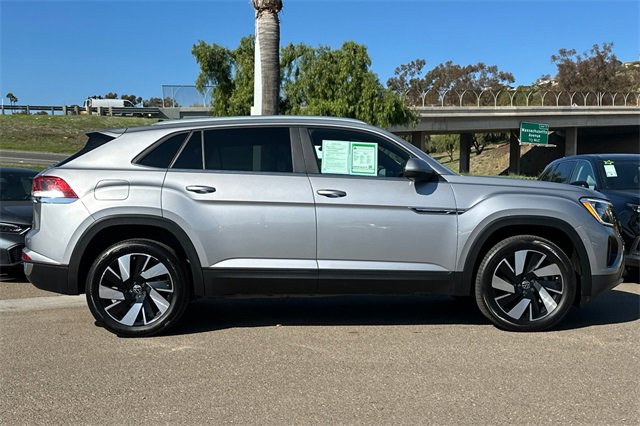 Used 2024 Volkswagen Atlas Cross Sport SE image 4