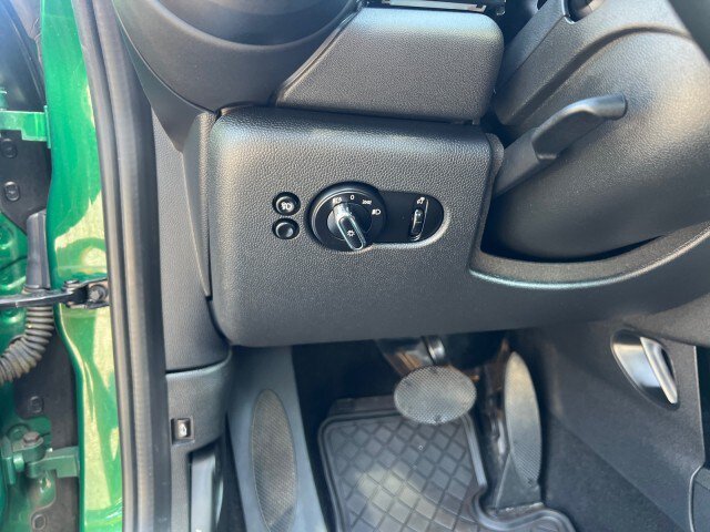 Used 2023 MINI Cooper SE FWD image 11