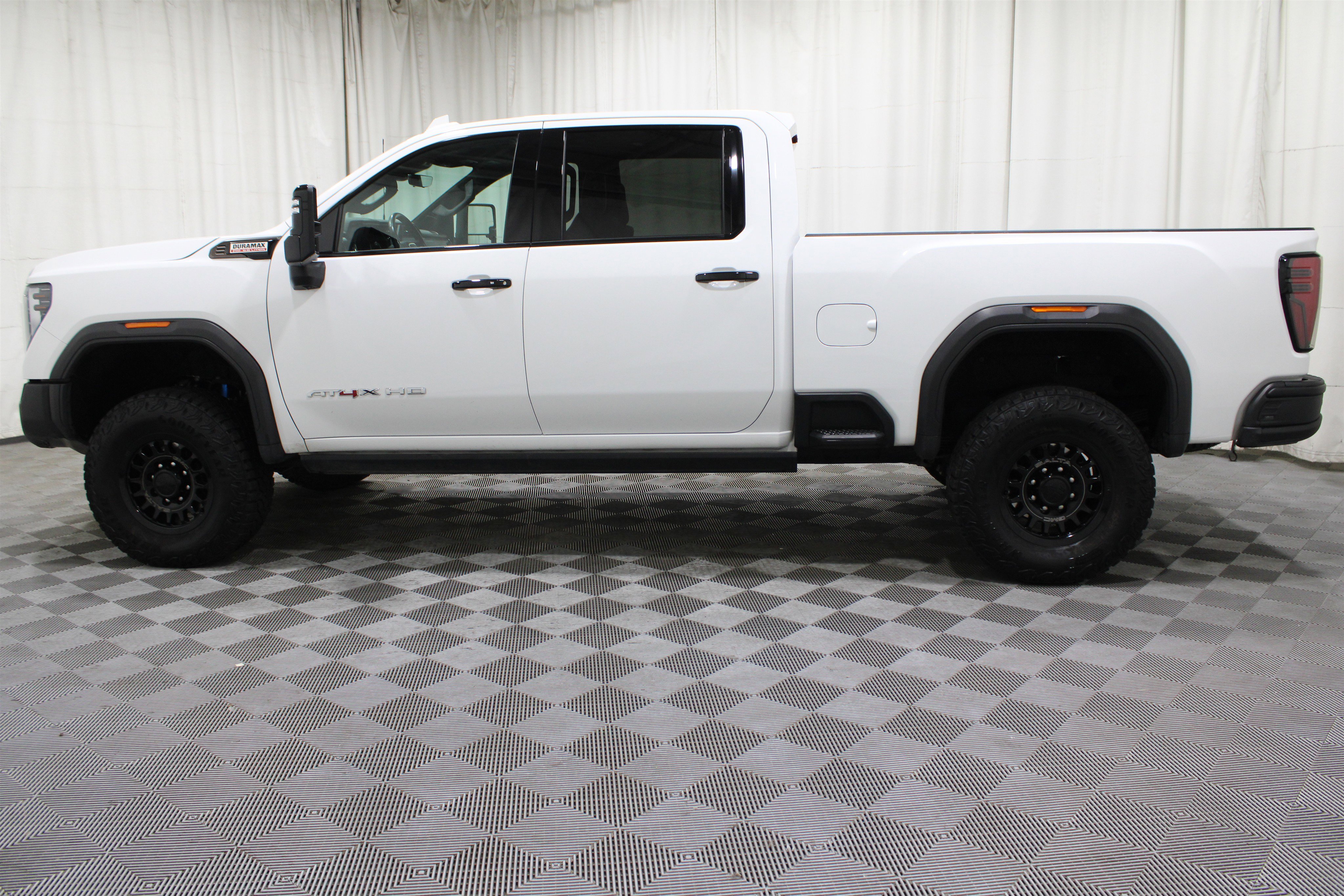 Used 2025 GMC Sierra 2500 AT4X w/ AT4X AEV Edition image 48