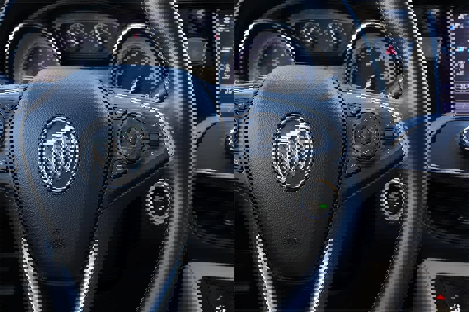 Used 2020 Buick Envision Essence image 12